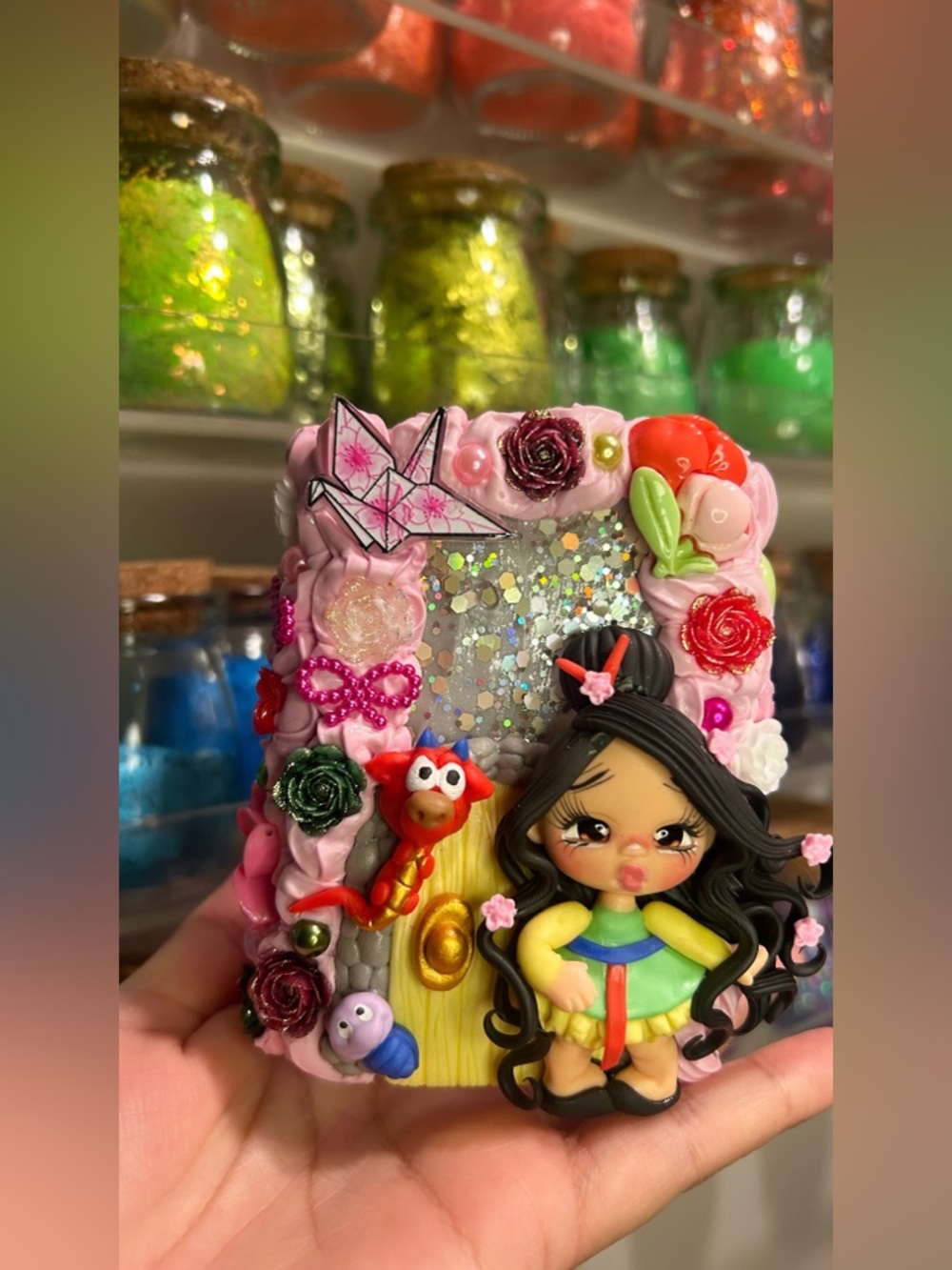 Custom cutesy pen holder